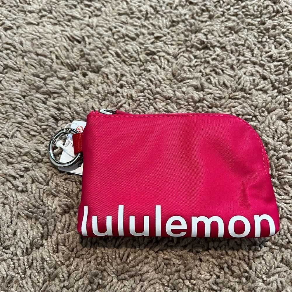 Lululemon Clippable Card Pouch - Picture 11 of 12